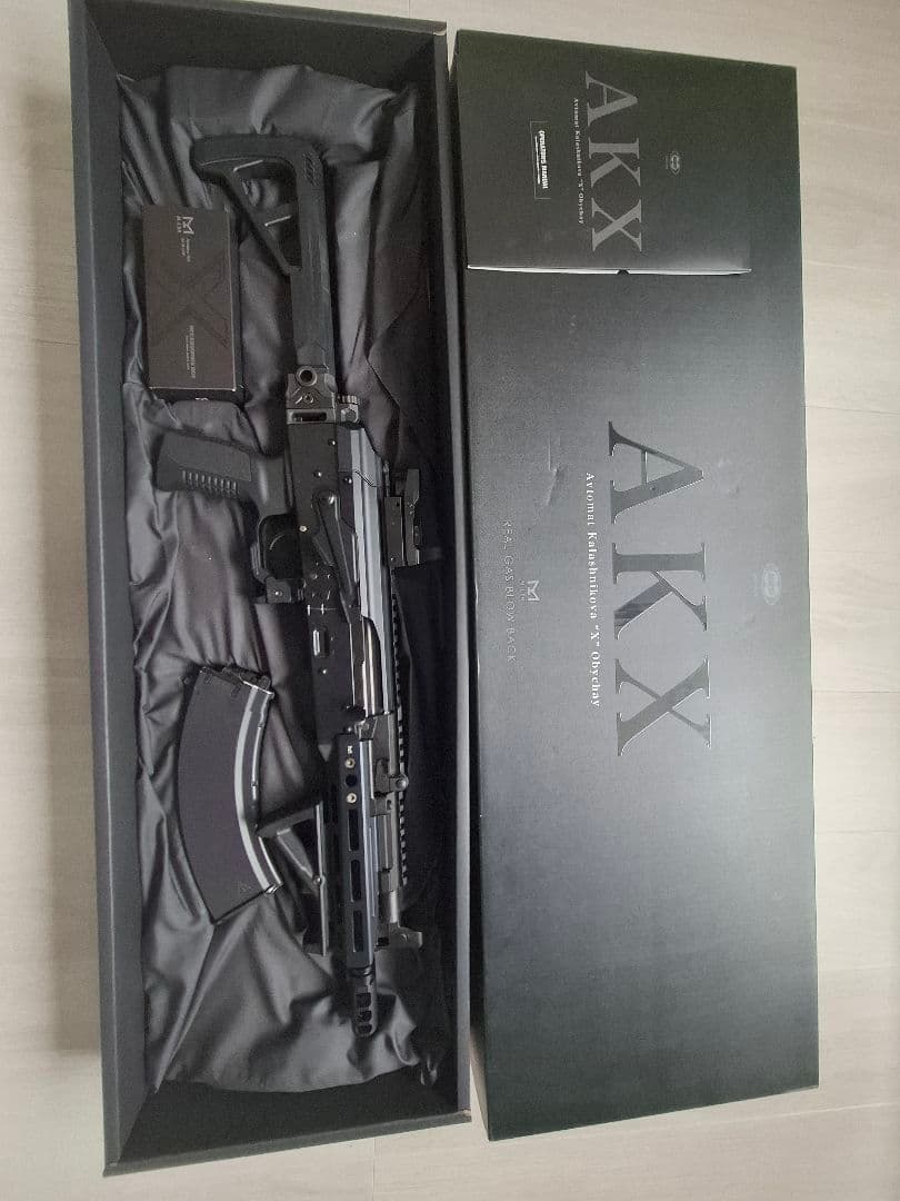 AKX本体&予備マガジン3本 h-man