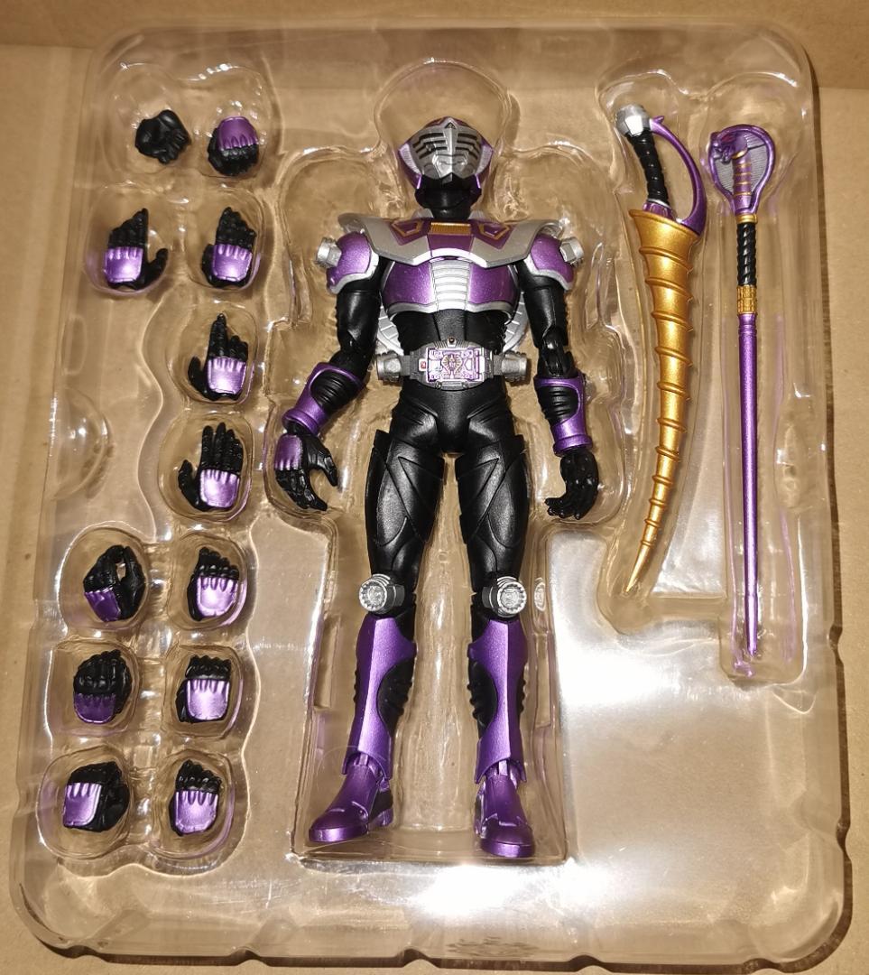 フィギュアーツ 王蛇 開封品 仮面ライダー 龍騎