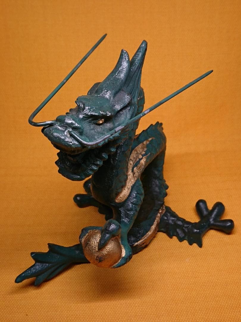 【美品】龍　昇龍　金属　オブジェ　置物　インテリア　工芸品　美術品　A3331