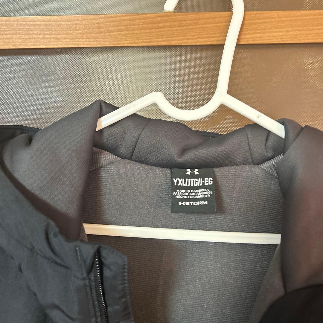 Under Armour YXLJTG/6 黒 ベンチコート