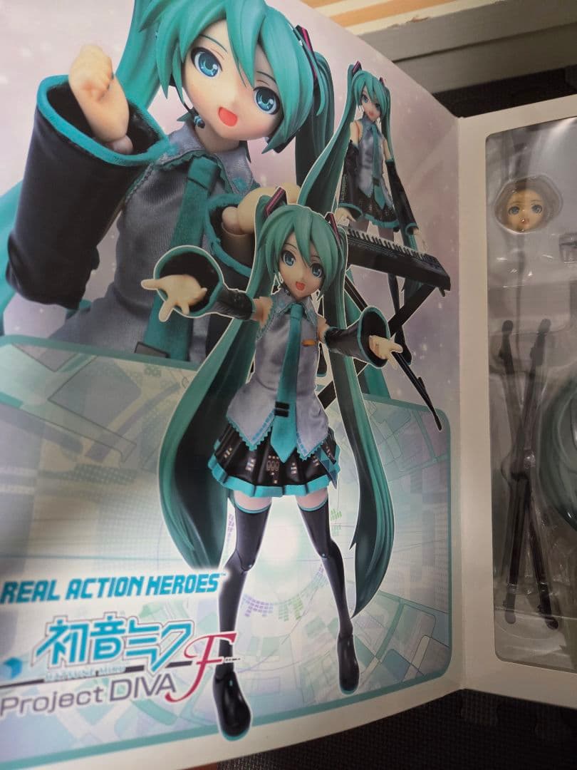 REAL ACTION HEROES 初音ミク -Project DIVA- F