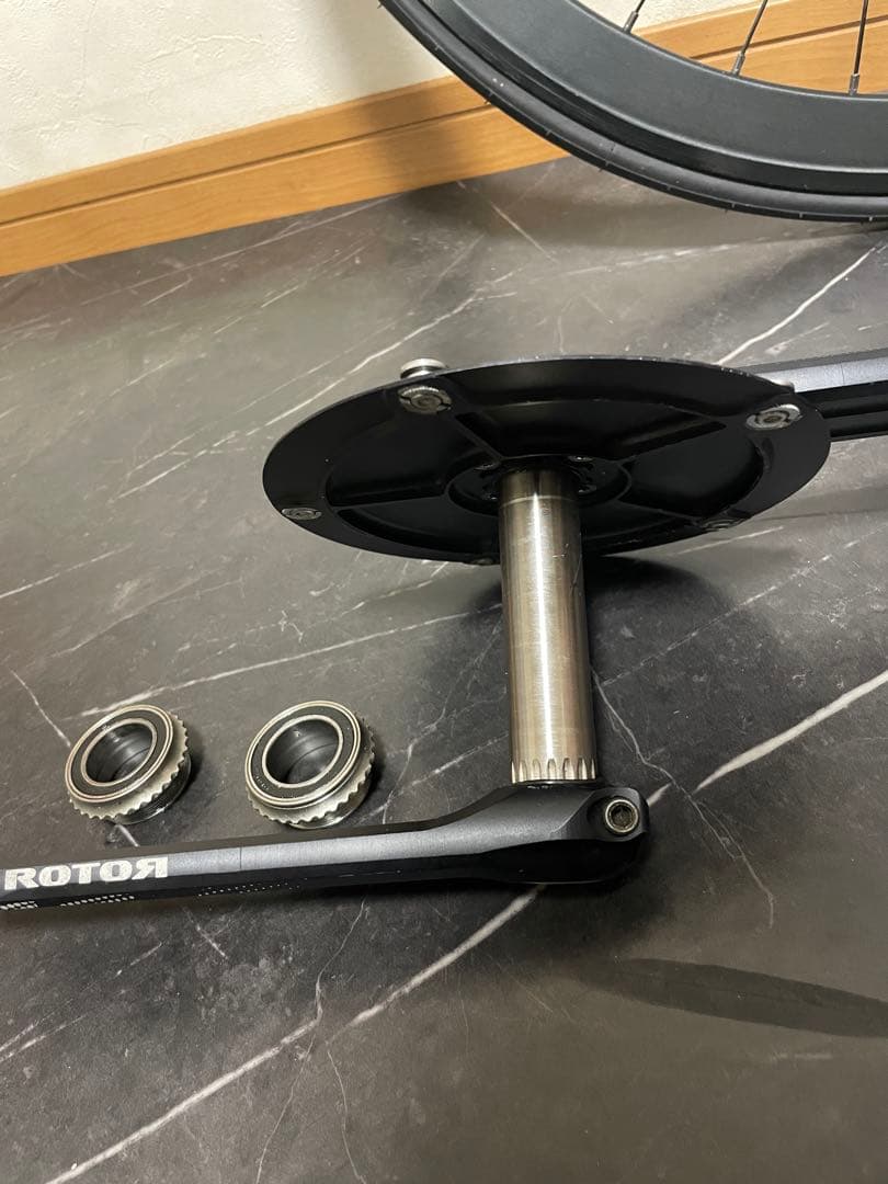 ROTOR 3Dトラッククランクセット ベアリング付き