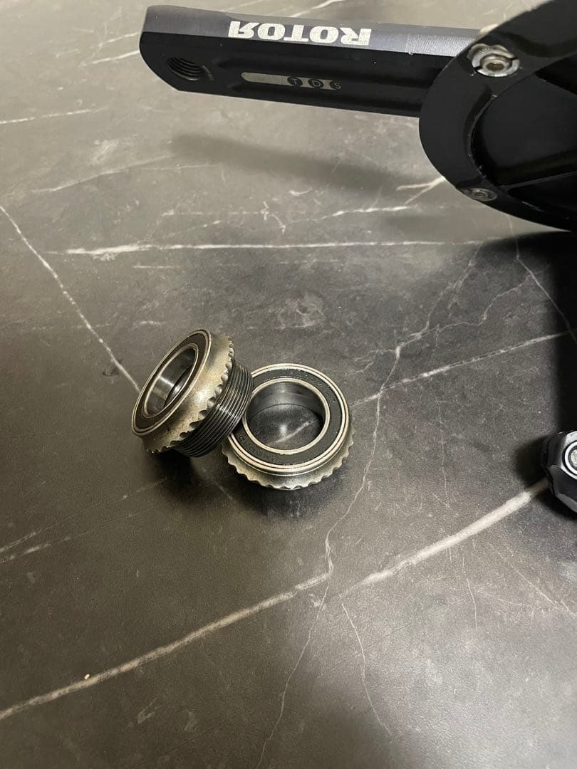 ROTOR 3Dトラッククランクセット ベアリング付き