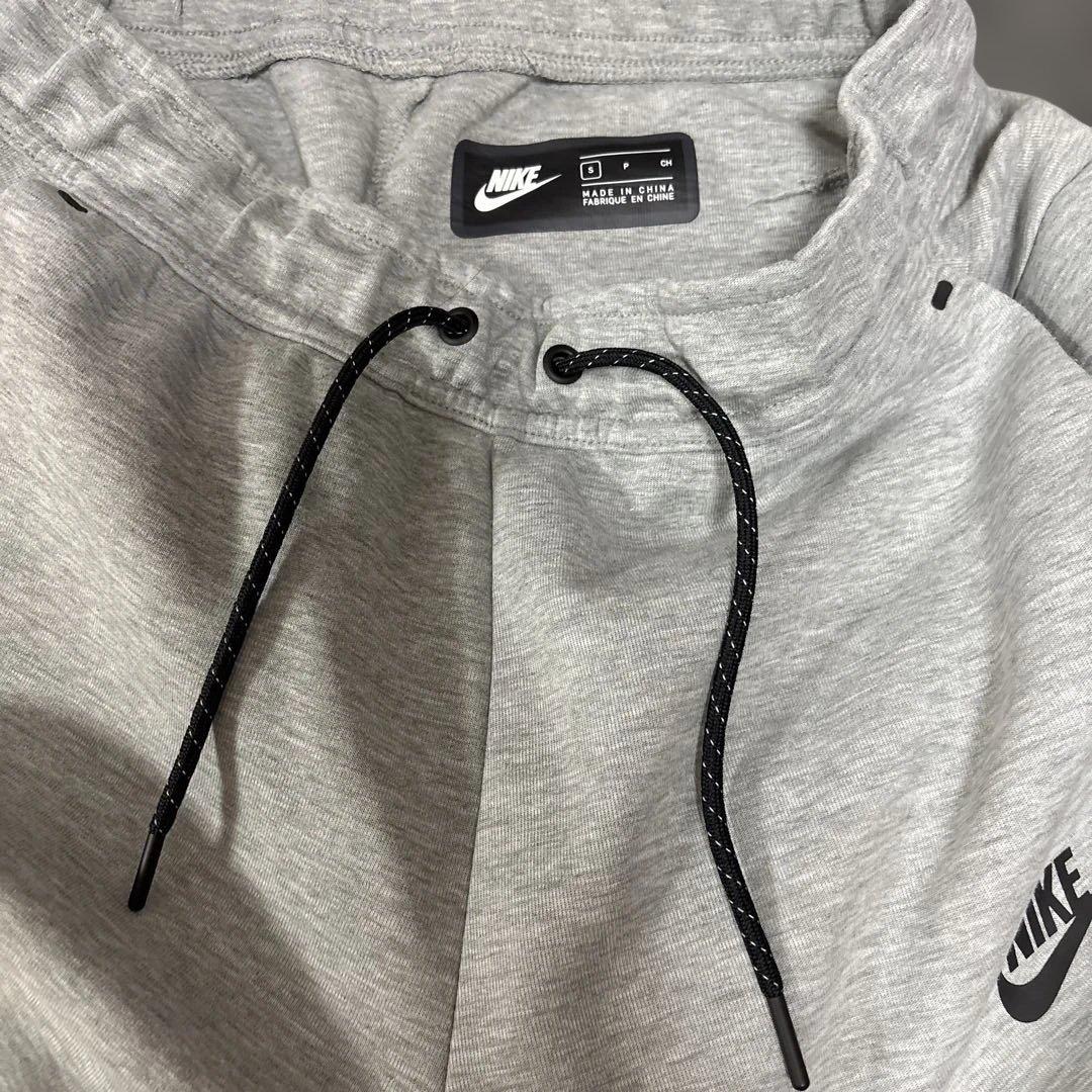 Nike テックフリースSサイズ