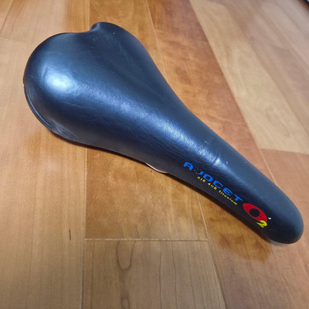 AUOCET Air 4or Titanium ビンテージ　サドル