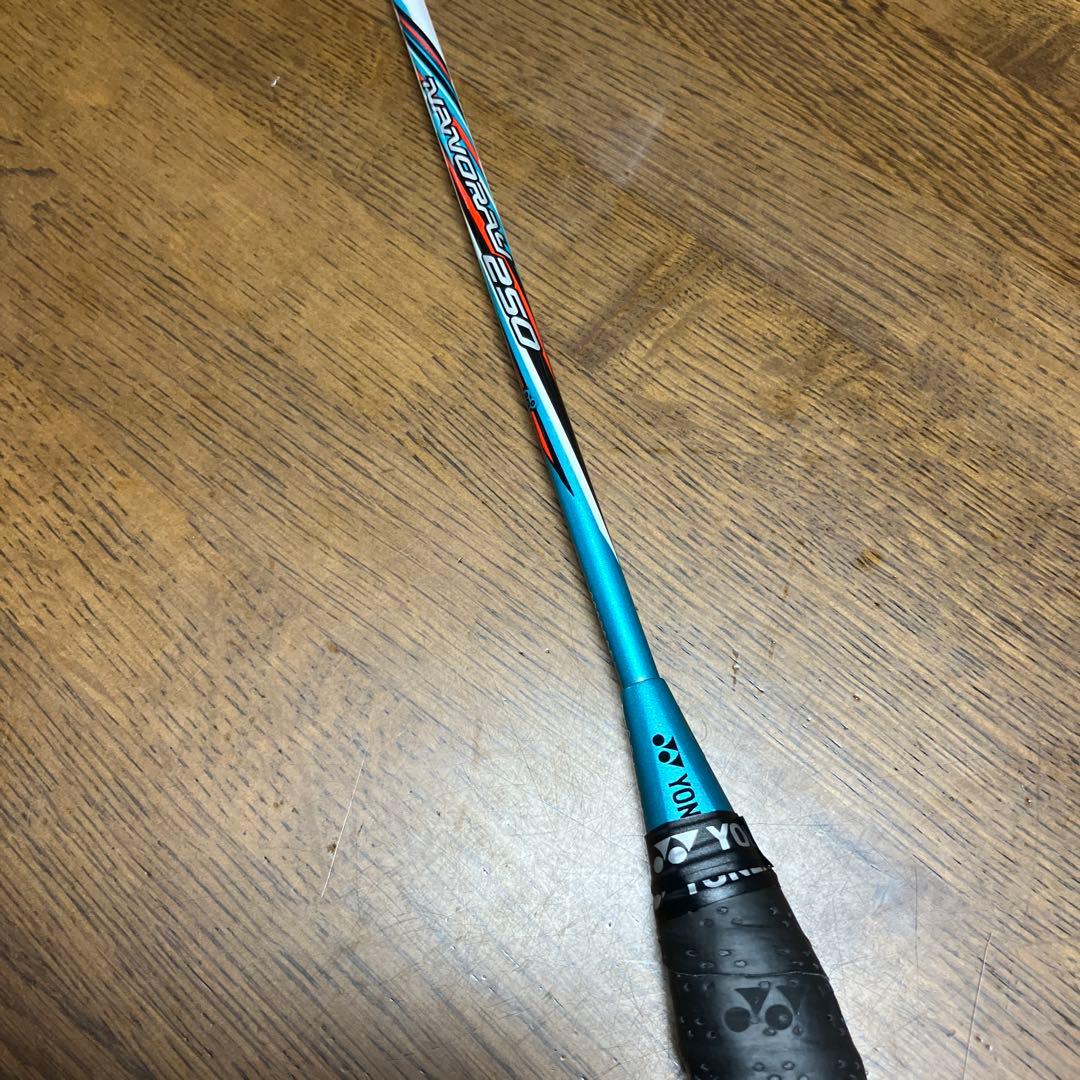 YONEX NANORAY250バドミントンラケット ケース付き