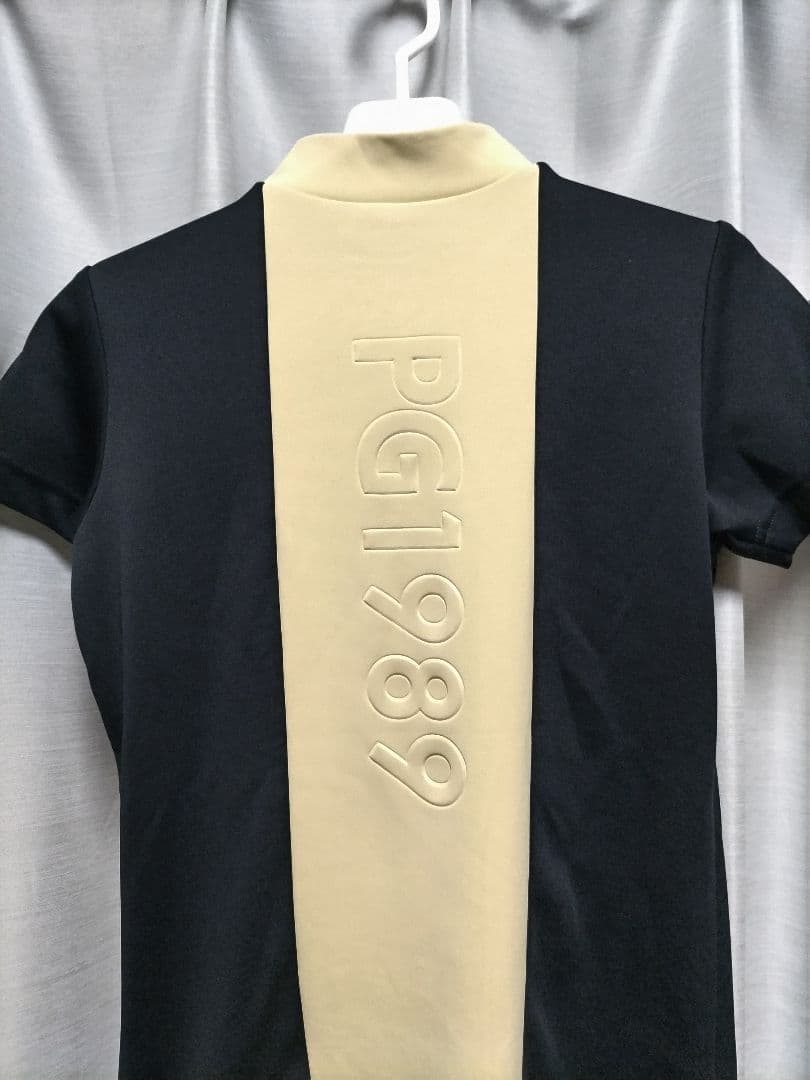 美品　パーリーゲイツ　モックネック　3Dロゴ 黒×クリーム