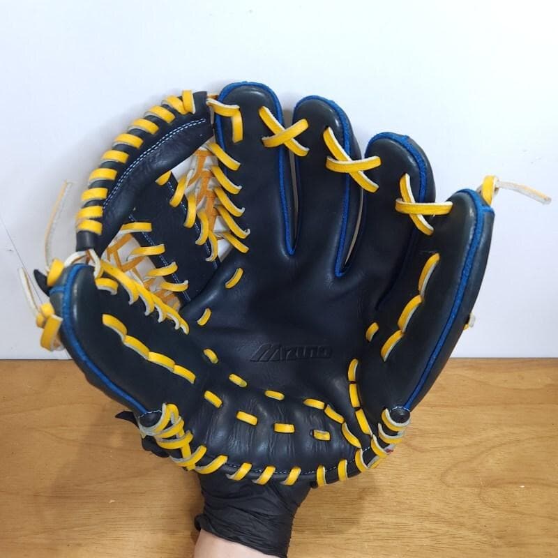 ミズノ MIZUNO 限定海外モデル レアラベル オールラウンド用 軟式グローブ