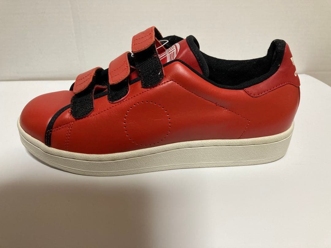adidasマスター大晦日　限定スニーカー