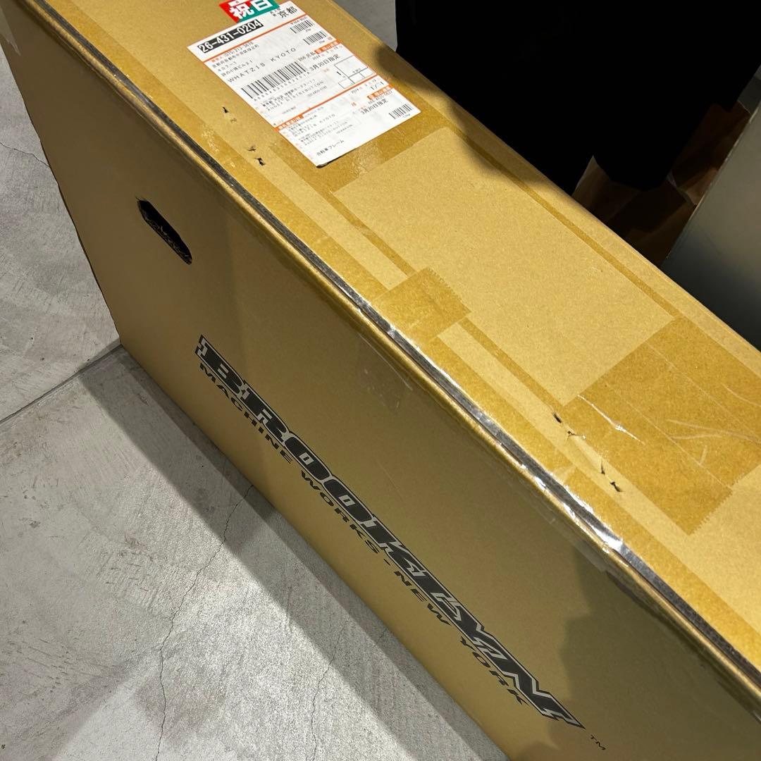 出品今週で取り止め　Brooklyn machine works V4 Mサイズ