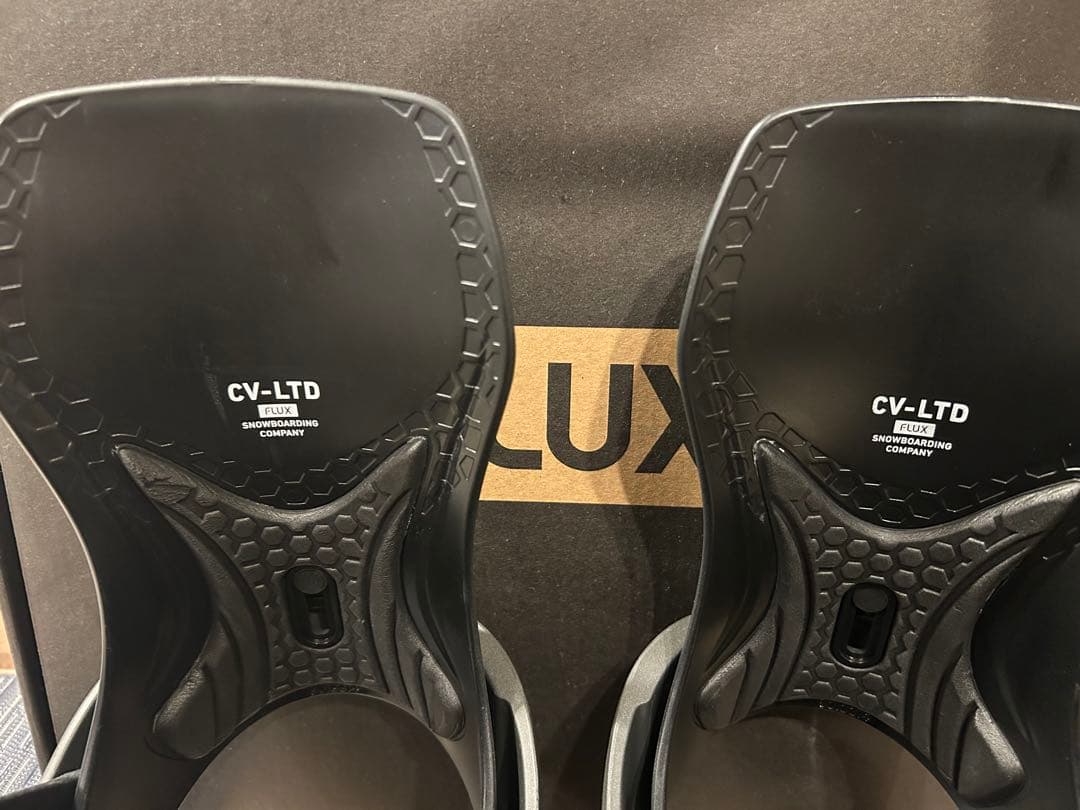 24-25 flux cv LTD Mサイズ 使用回数:リフト一本のみ