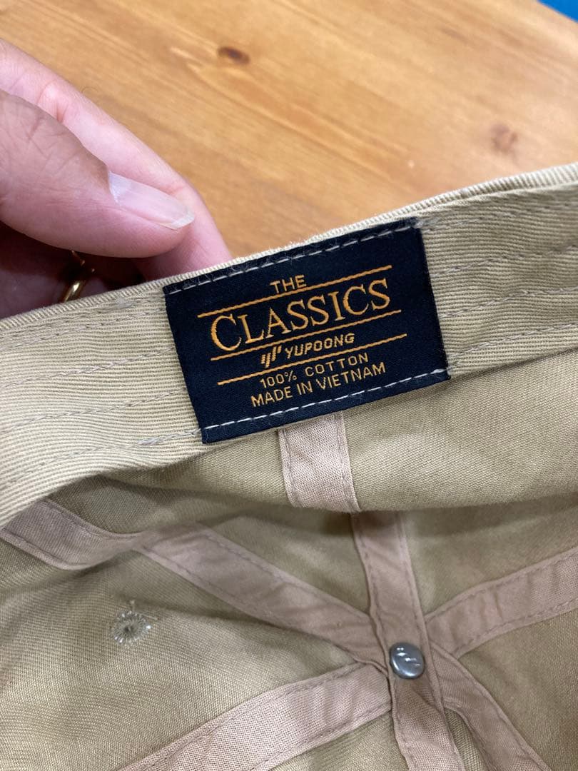 スキップフライのキャップ（美品）カリフォルニアで購入