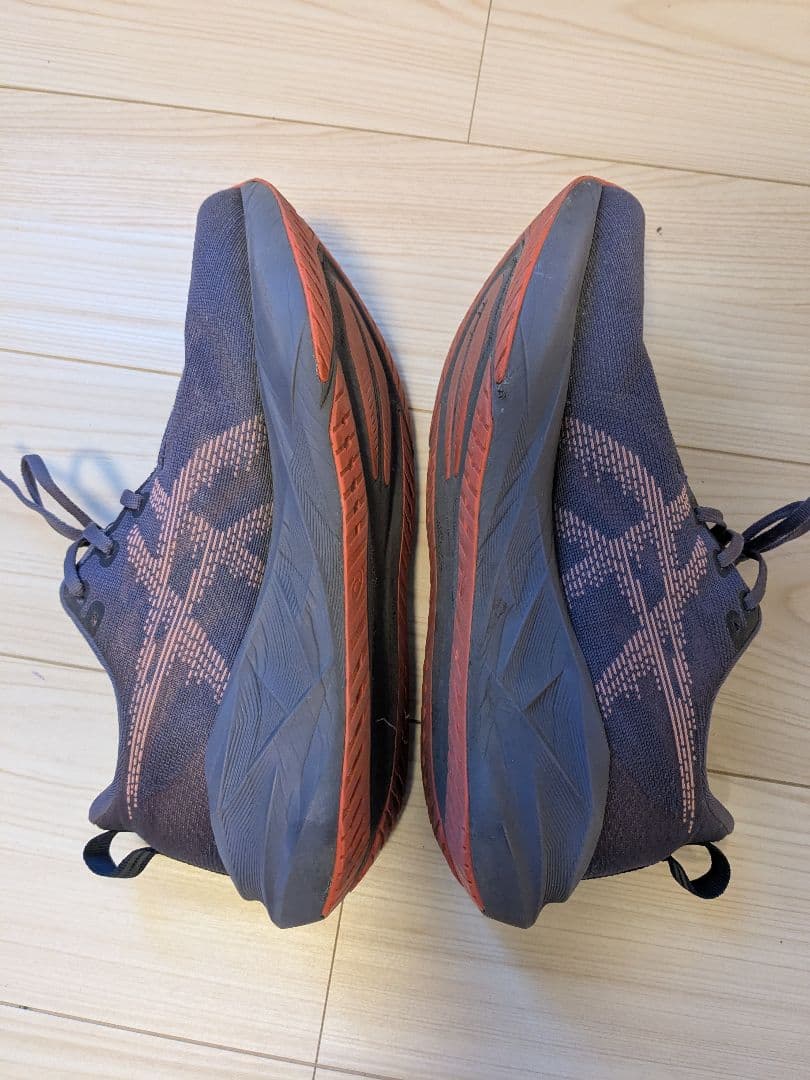 ASICS novabast5 27.5cm ノヴァブラスト5　元箱つき