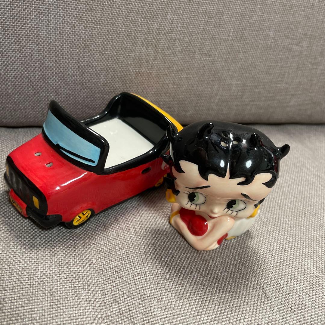 Betty Boop 塩コショウ入れ