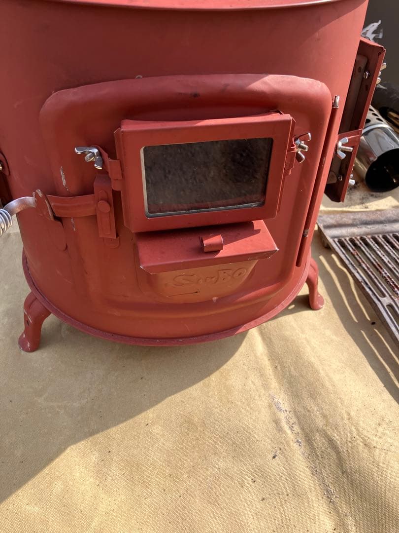 新保製作所　タマゴ型薪ストーブ