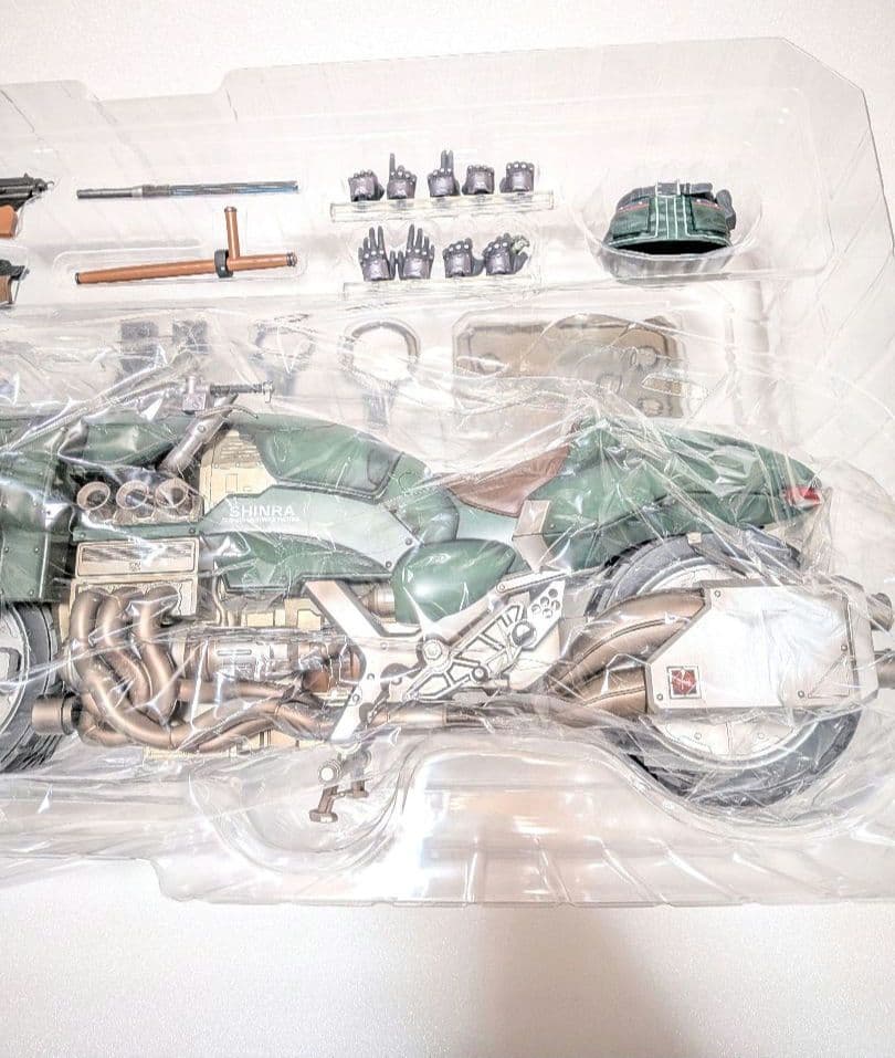 ファイナルファンタジーVII PLAY ARTS改　上級バイク警備兵&バイク