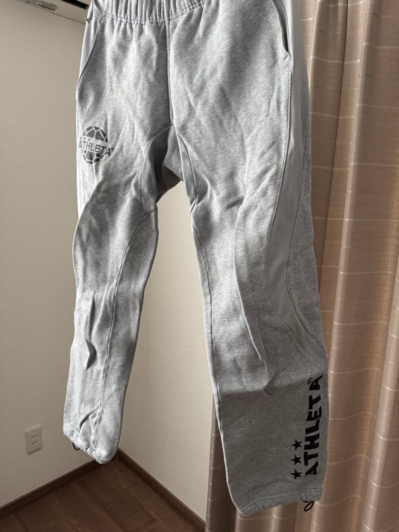 ATHLETA フード付きスウェットとパンツセット