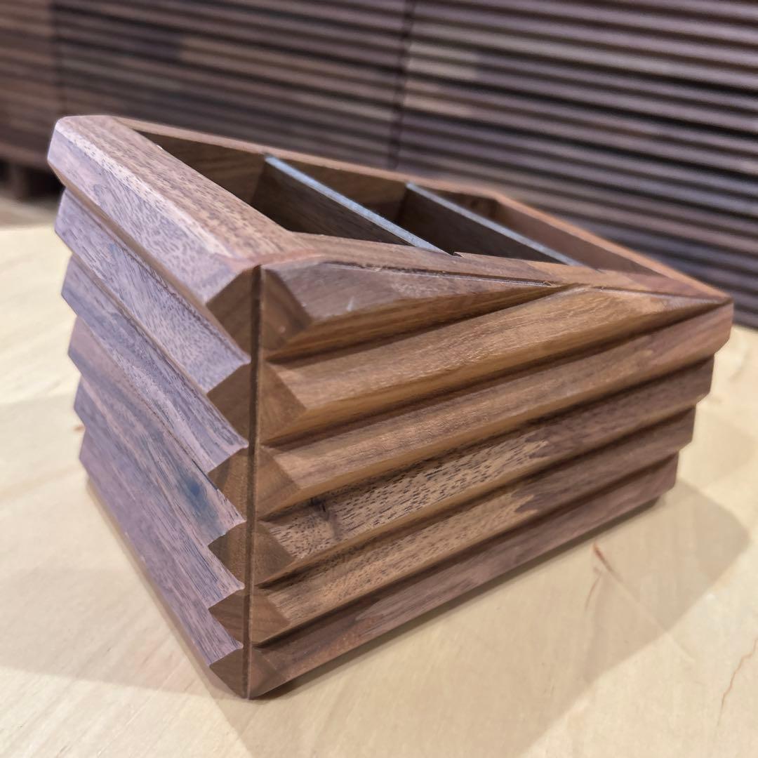 ma　【非売品】karimoku カリモク 木製ペン立て リモコンスタンド