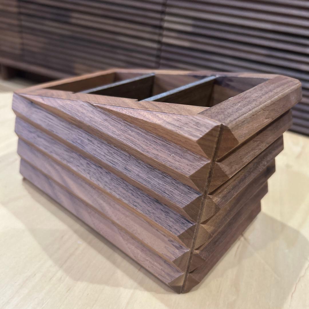 ma　【非売品】karimoku カリモク 木製ペン立て リモコンスタンド
