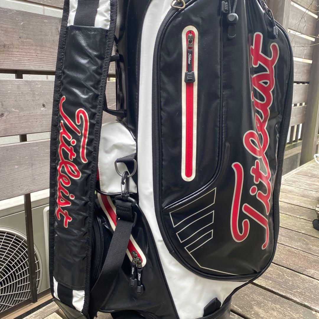期間限定　大幅お値下げ！Titleist スタンド式キャディバッグ 黒/白/赤
