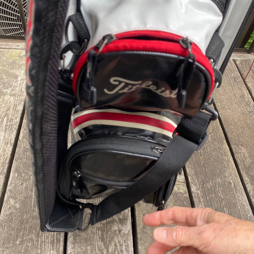 期間限定　大幅お値下げ！Titleist スタンド式キャディバッグ 黒/白/赤
