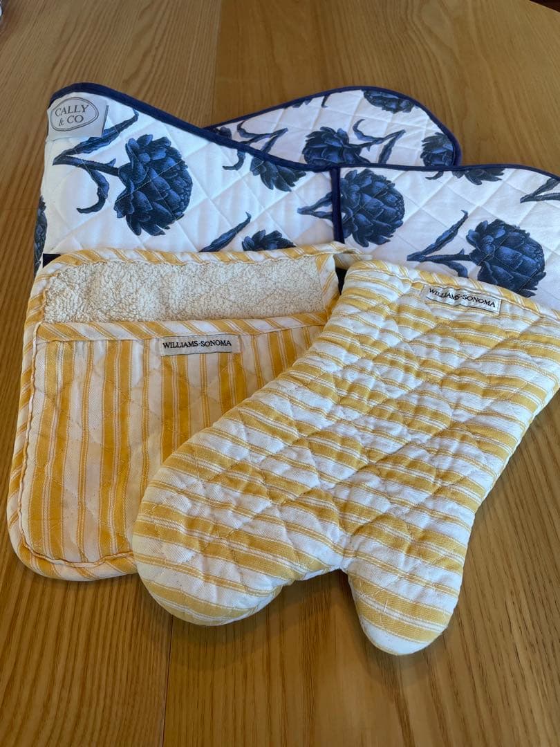 【Williams-Sonoma 】と【Cally & Co 】ミトンと鍋つかみ