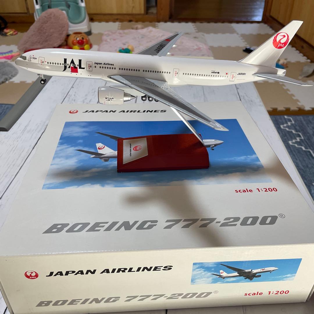レアJAPAN AIRLINES Boeing 777-200 1:200