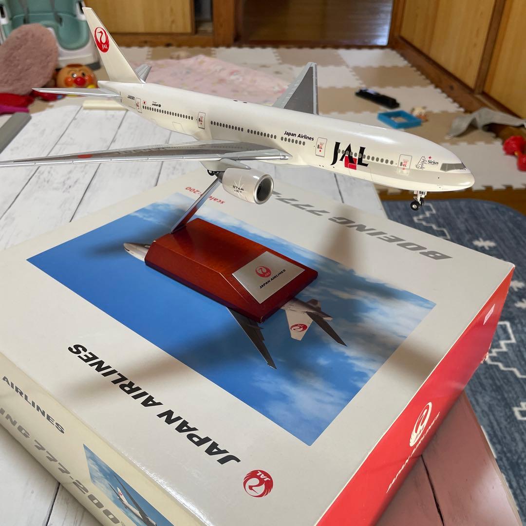 レアJAPAN AIRLINES Boeing 777-200 1:200