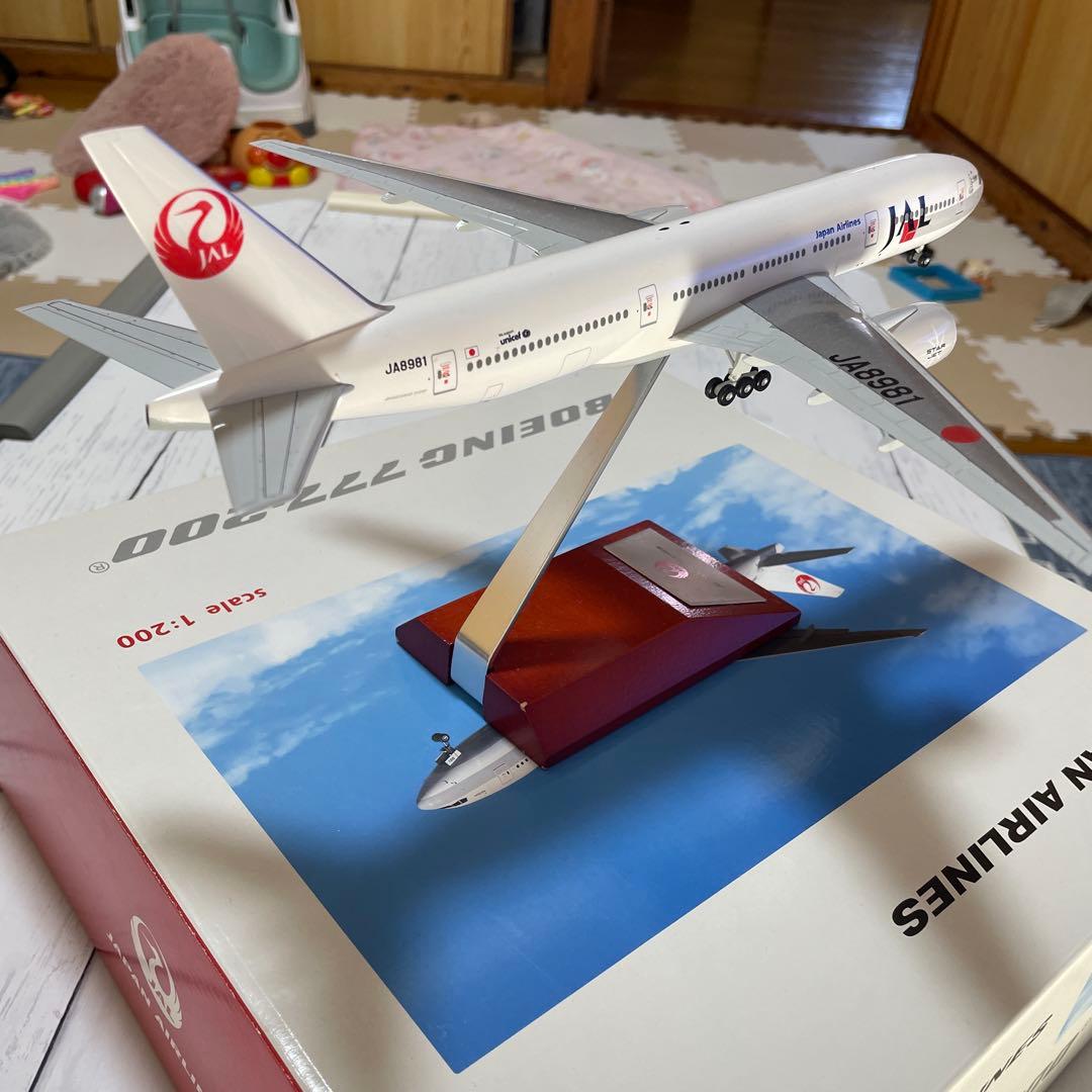 レアJAPAN AIRLINES Boeing 777-200 1:200
