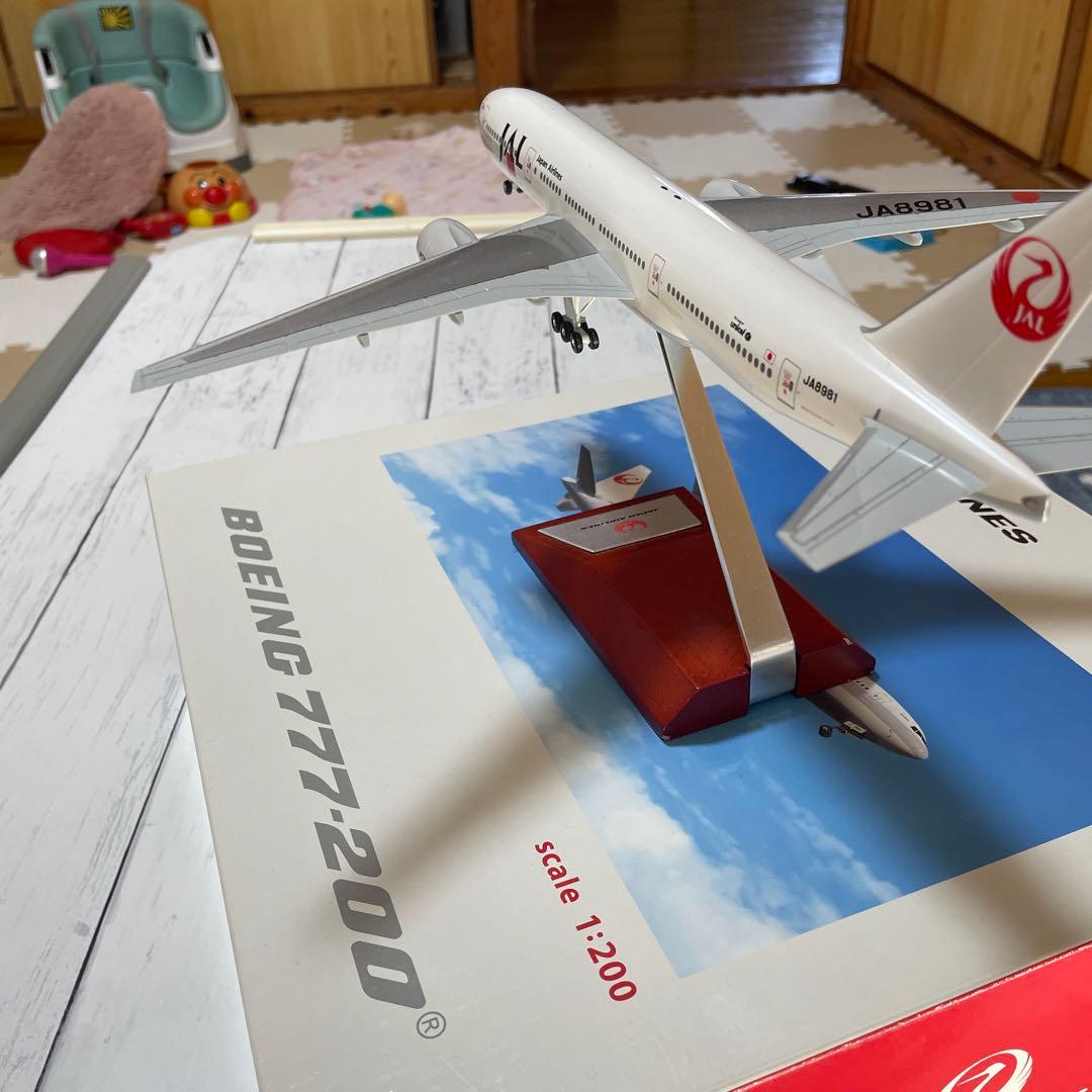 レアJAPAN AIRLINES Boeing 777-200 1:200