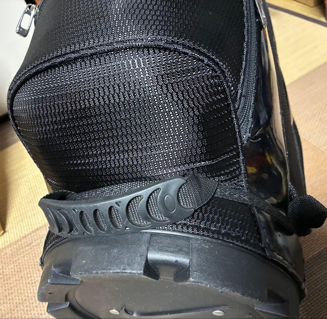 NIKEキャディバッグ　インパクト大のブラック！
