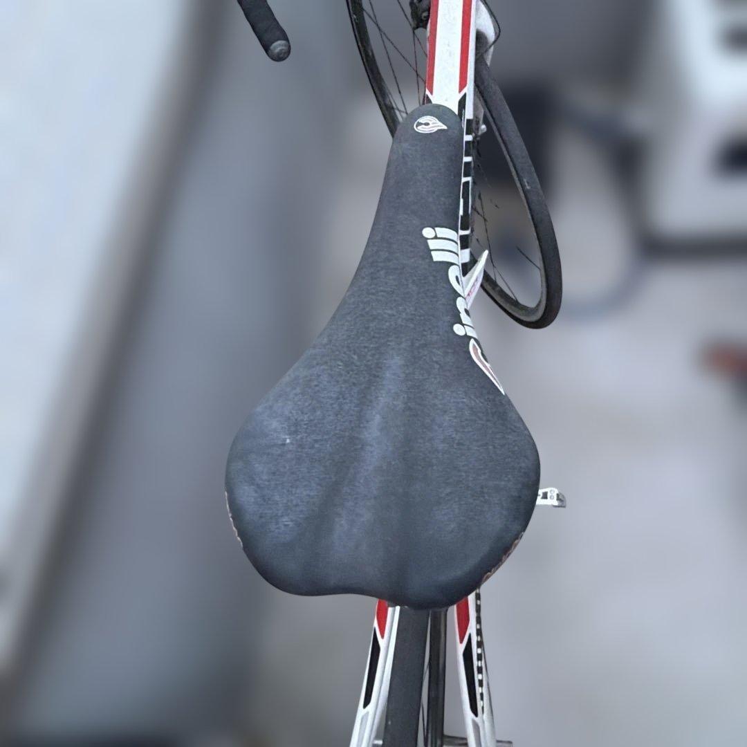 ロードバイク【チネリ Cinelli サエッタラジカル】