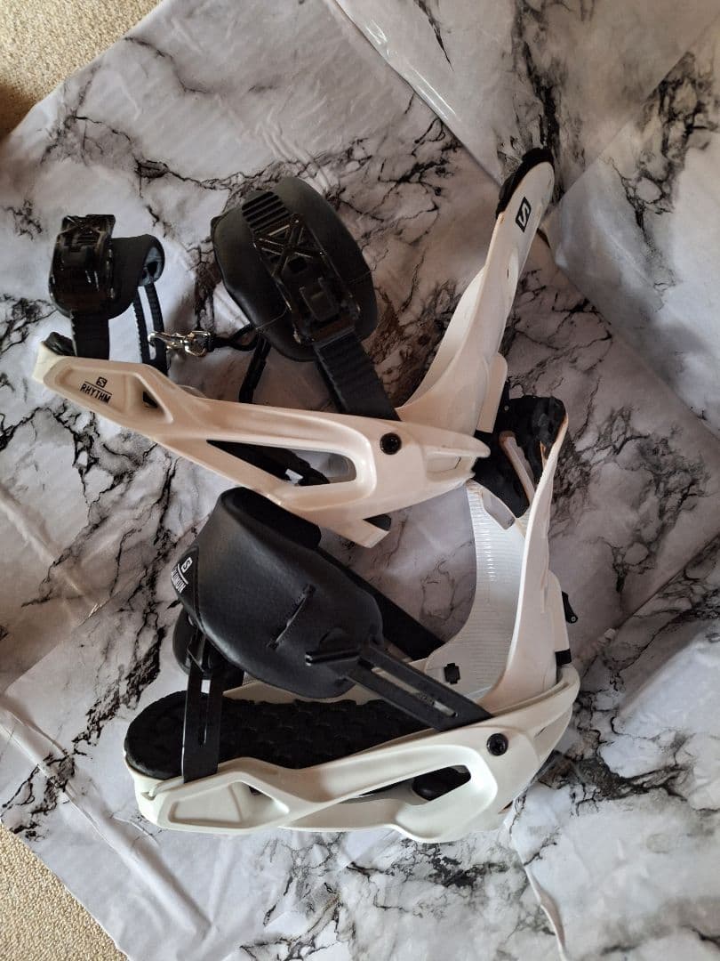 SALOMON サロモン　リズム　スノーボードビンディング