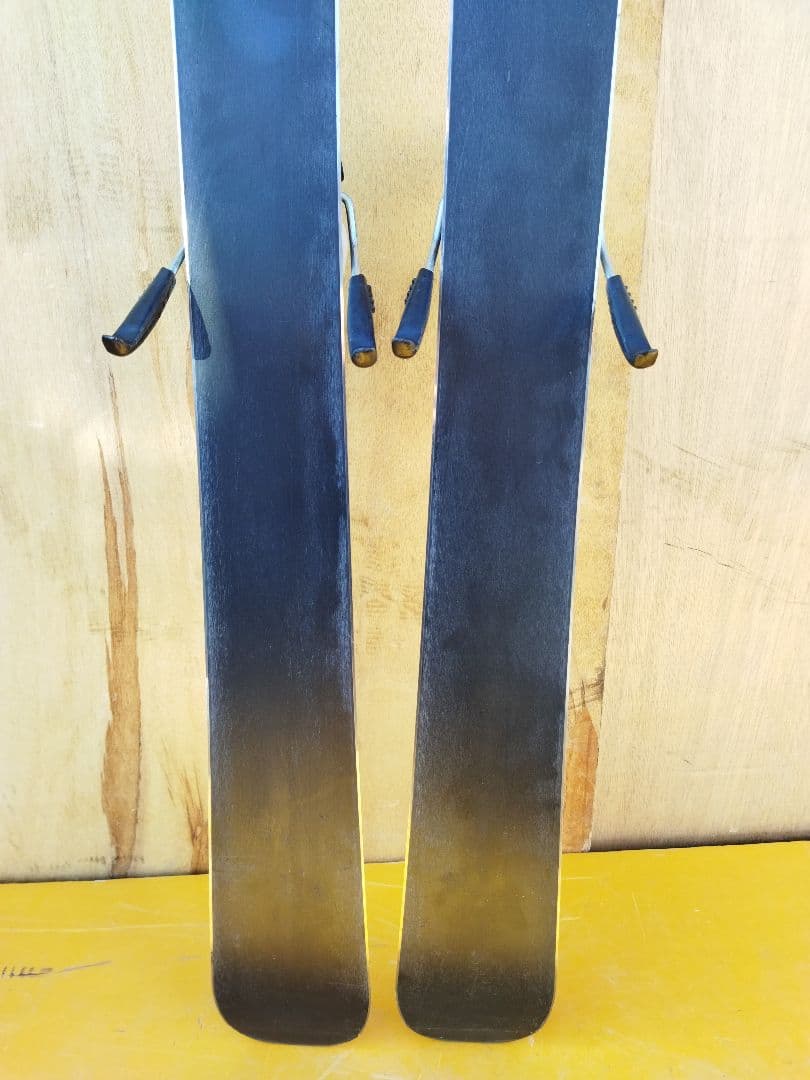 Hide-456　エラン　ELAN スキー　板　146　白　ホワイト　青？