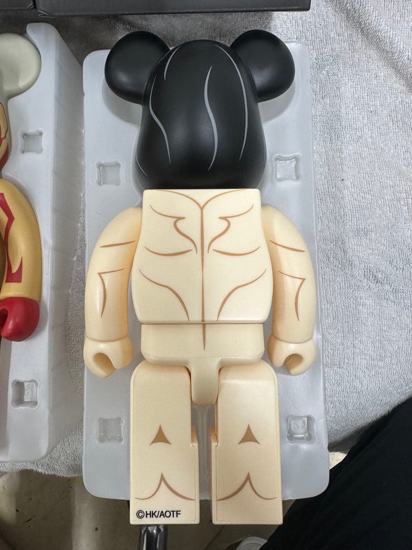●【希少】BE@RBRICK 進撃の巨人 400％ 3点セット