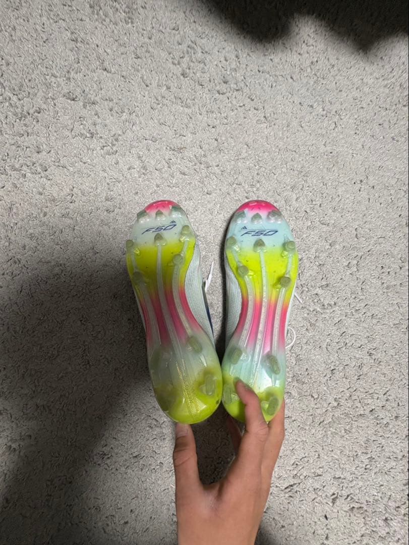 シューズ f50