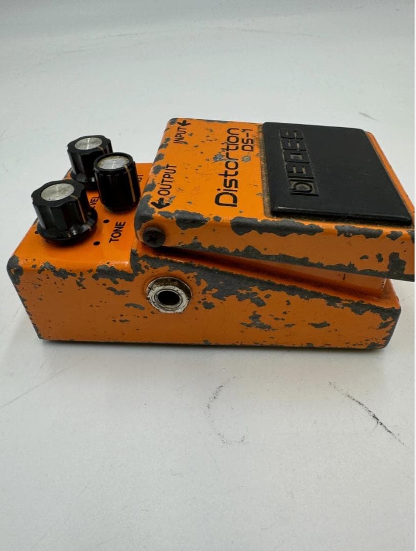 BOSS Distortion DS-1 ギターエフェクター 銀ネジ