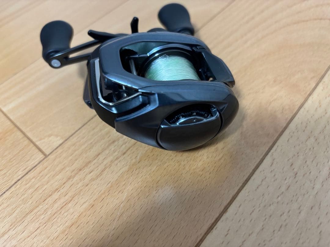 リール SHIMANO 24SLX 70XG RIGHT