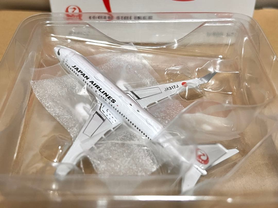 Phoenix 1/400 JAL 日本航空 737-800 JA317J