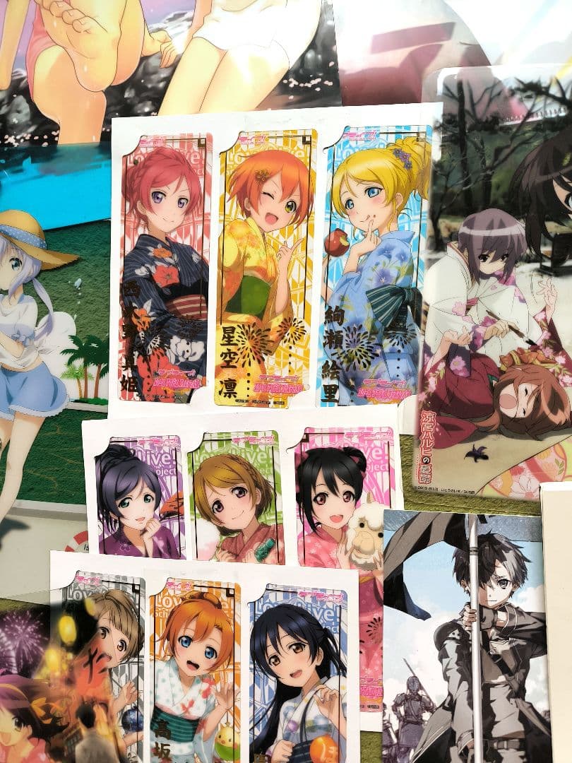 アニメグッズまとめ売り タペストリー 時計 クッション CD DVD 缶バッジ