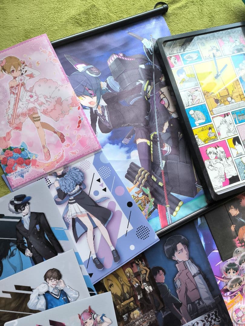 アニメグッズまとめ売り タペストリー 時計 クッション CD DVD 缶バッジ