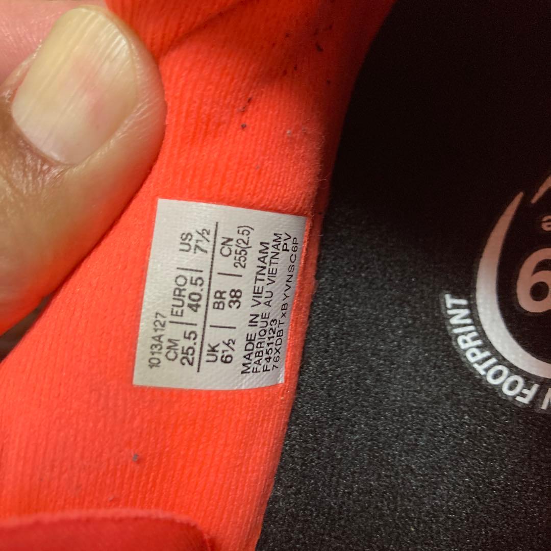 ASICS スーパーブラスト　25.5
