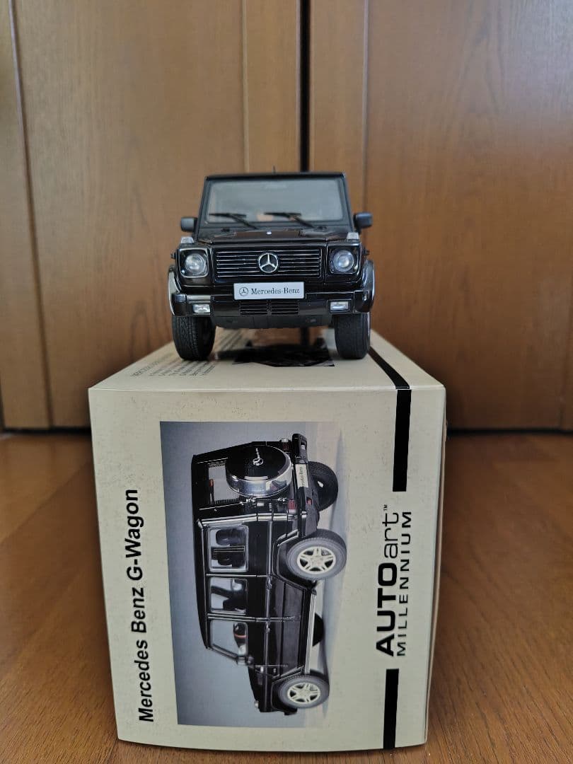 【絶版品】オートアート　1/18メルセデスベンツ　G500L ゲレンデ