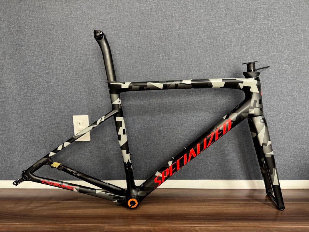 Specialized Tarmac SL6 Disc フレームクランクハンドル