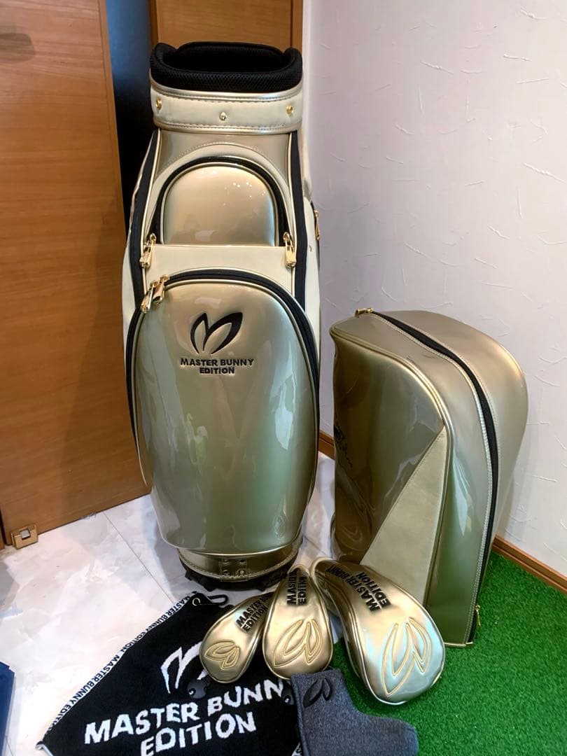 ほぼ新品未使用　限定　マスターバニー　ゴールド　キャディバッグ　ヘッドカバー