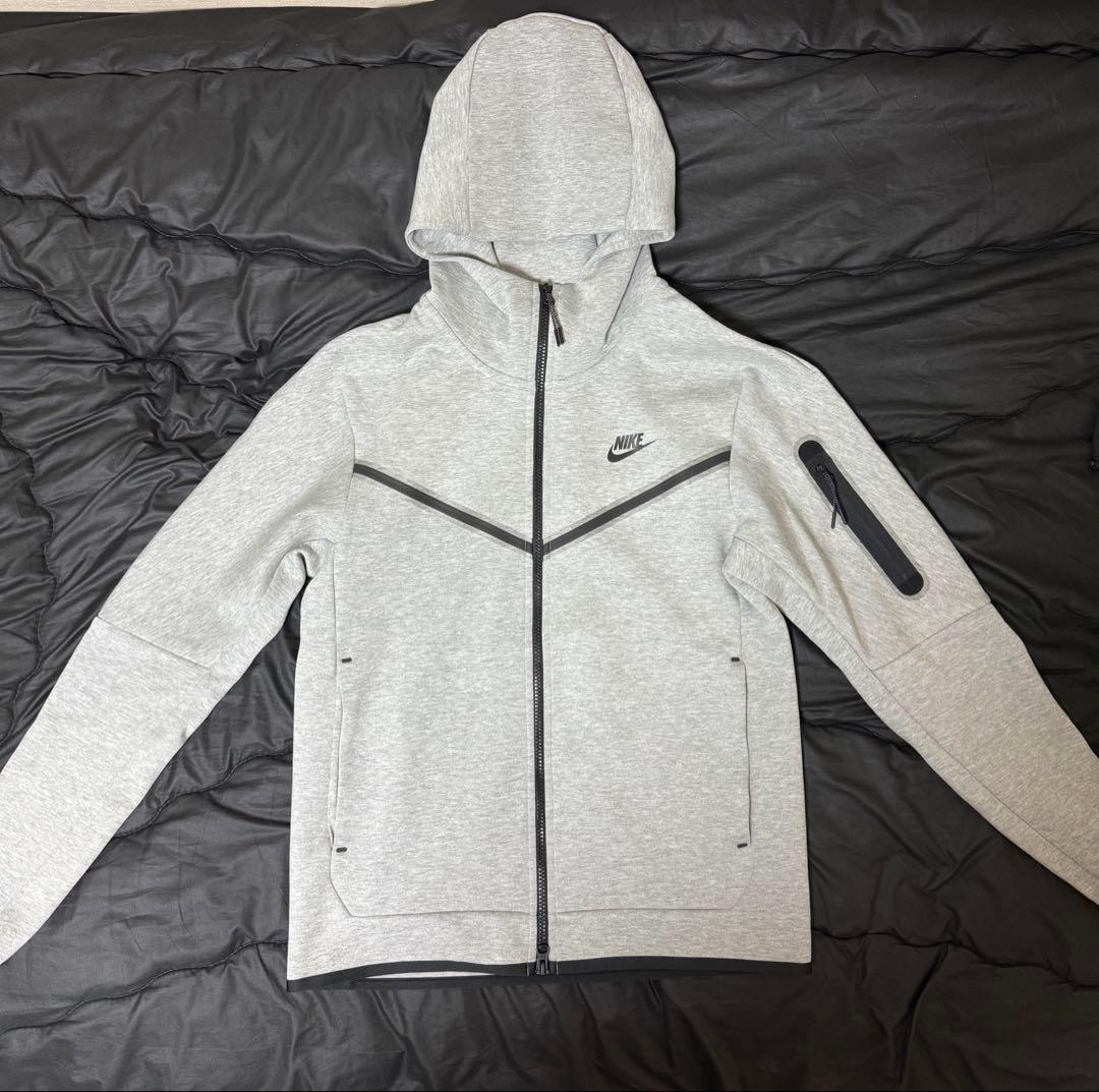 Nike テックフリース　廃盤　Mサイズ