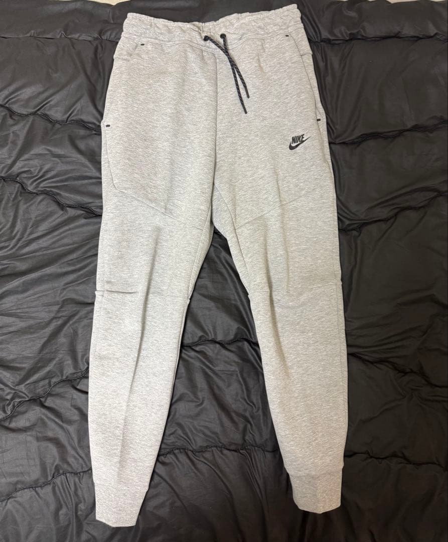Nike テックフリース　廃盤　Mサイズ