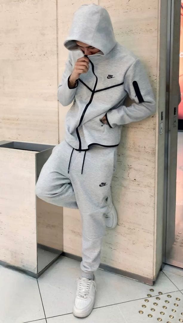 Nike テックフリース　廃盤　Mサイズ