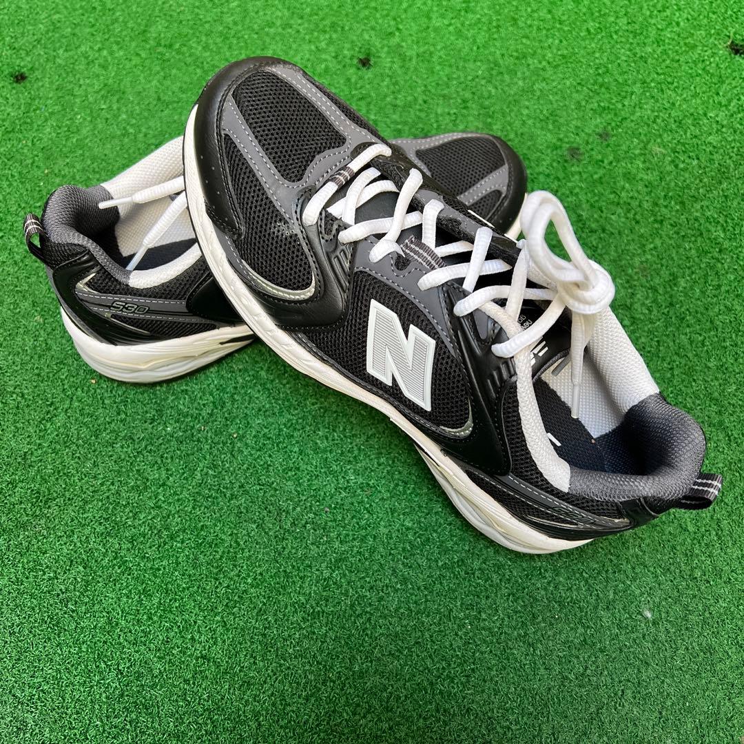 New Balance 990v5 ゴルフシューズ (ブラック/ホワイト)