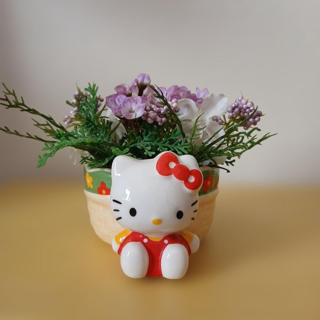 ハローキティ　非売品小物入れ　フラワーアレンジ　お花小物入れ　3点セット品